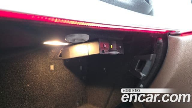 Mercedes-Benz E-Class 2018 — ფოტო 20/20