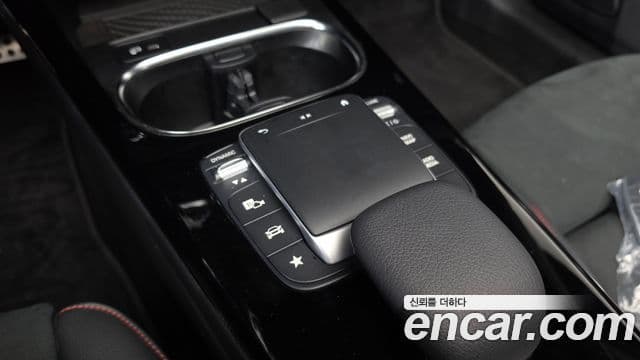 Mercedes-Benz CLA-Class 2021 — Фото 19/20