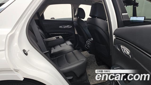 Genesis GV70 2022 — ფოტო 12/20