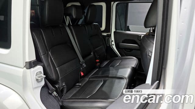Jeep Wrangler 2022 — Photo 12/35