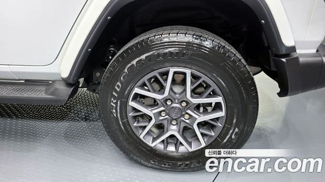 Jeep Wrangler 2022 — Photo 3/35
