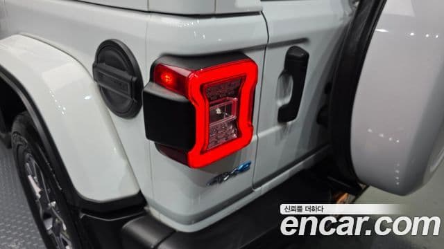 Jeep Wrangler 2022 — Photo 14/35