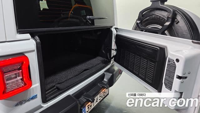 Jeep Wrangler 2022 — Photo 20/35