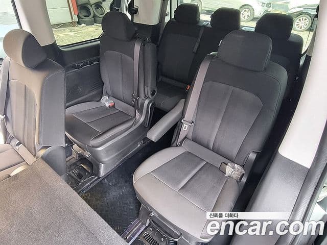Hyundai Staria 2023 — ფოტო 9/20