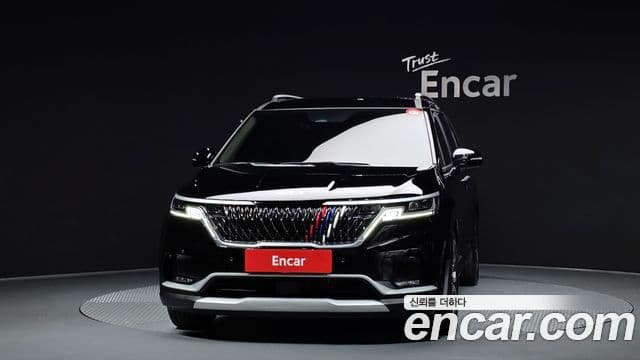 Kia Carnival 2021 — фото 3 из 20