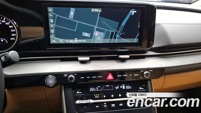 Kia Carnival 2021 — фото 16 из 20