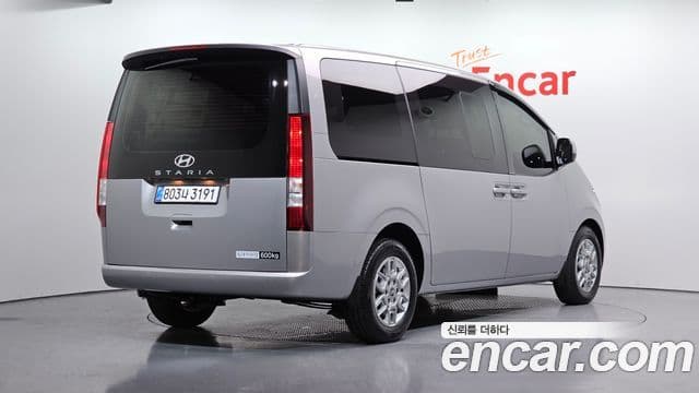 Hyundai Staria 2025 — Şəkil 2/20