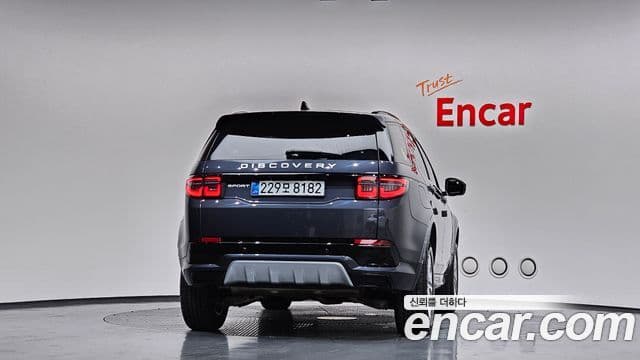 Land Rover Discovery Sport 2025 — Фото 4/20