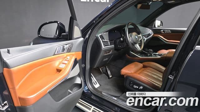 BMW X7 2021 — фото 10 из 20