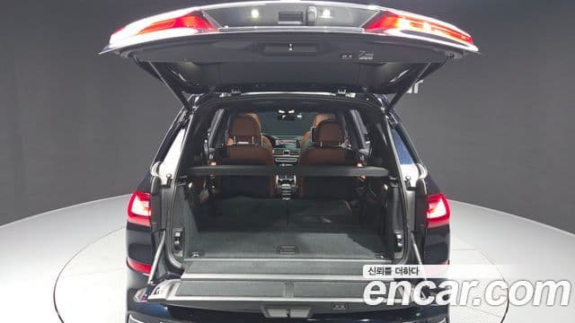 BMW X7 2021 — фото 20 из 20