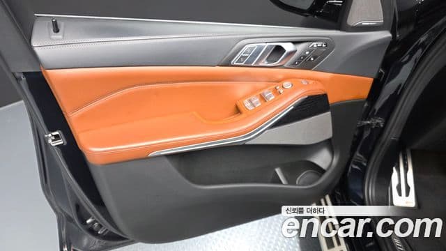 BMW X7 2021 — ფოტო 4/31