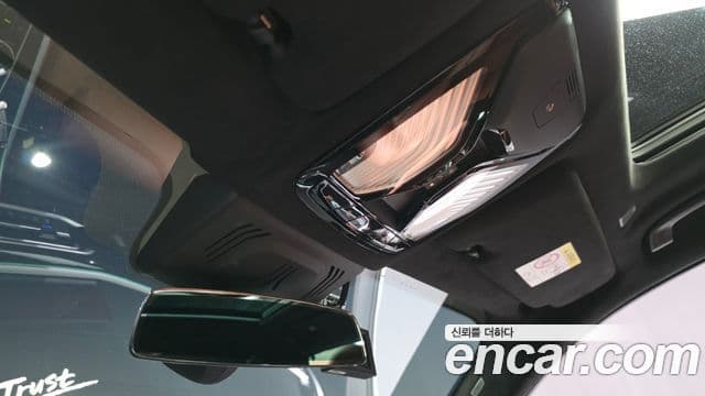 BMW X7 2021 — ფოტო 16/31