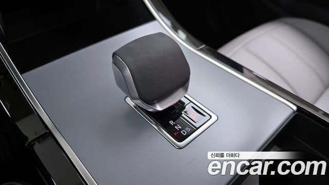 Land Rover Range Rover Evoque 2025 — ფოტო 9/20