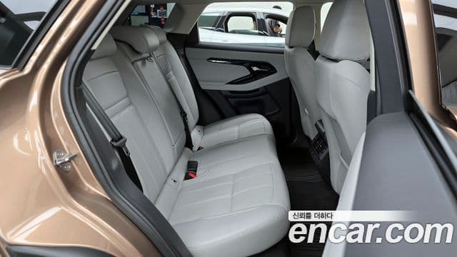 Land Rover Range Rover Evoque 2025 — ფოტო 11/20