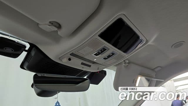 Land Rover Range Rover Evoque 2025 — ფოტო 18/20