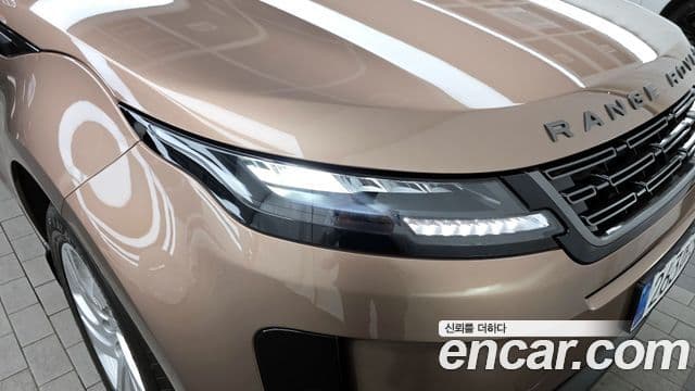 Land Rover Range Rover Evoque 2025 — ფოტო 30/32
