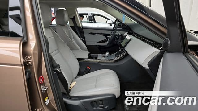 Land Rover Range Rover Evoque 2025 — ფოტო 21/32