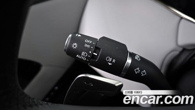 Land Rover Range Rover Evoque 2025 — ფოტო 14/32
