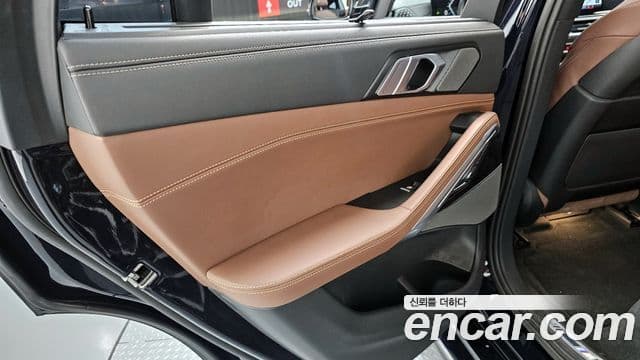 BMW X6 2023 — Photo 13/30