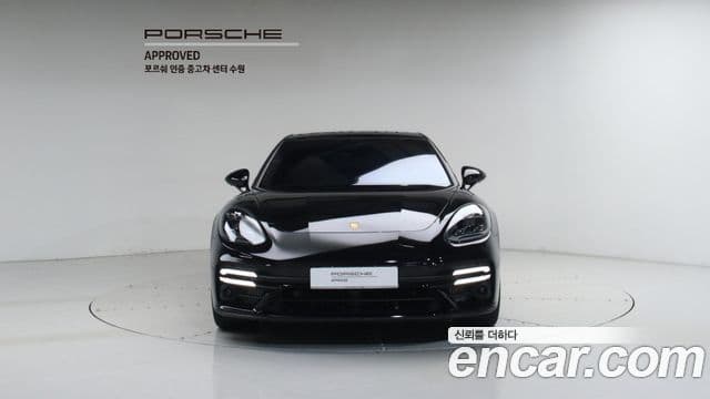 Porsche Panamera 2023 — ფოტო 4/20