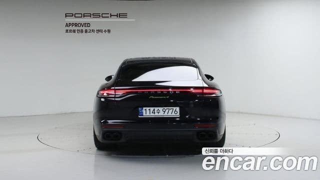 Porsche Panamera 2023 — ფოტო 11/20