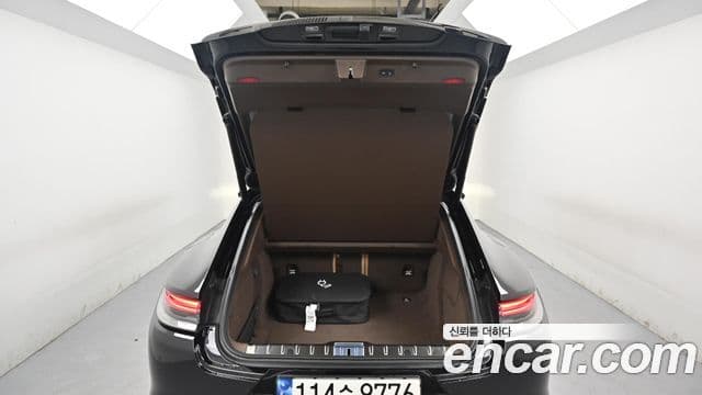 Porsche Panamera 2023 — ფოტო 9/20