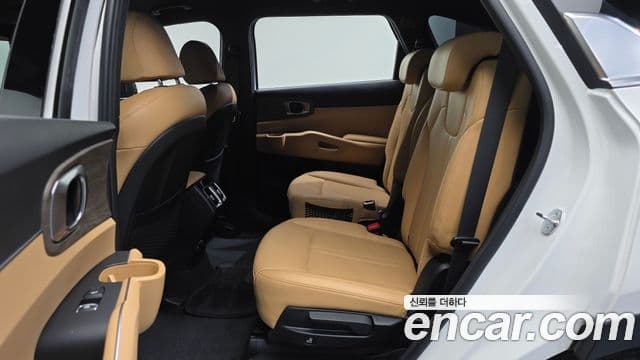 Kia Sorento 2023 — Şəkil 13/20