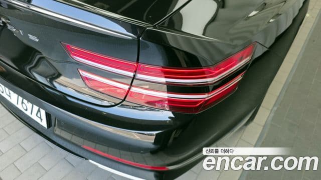 Genesis G80 2022 — ფოტო 29/33
