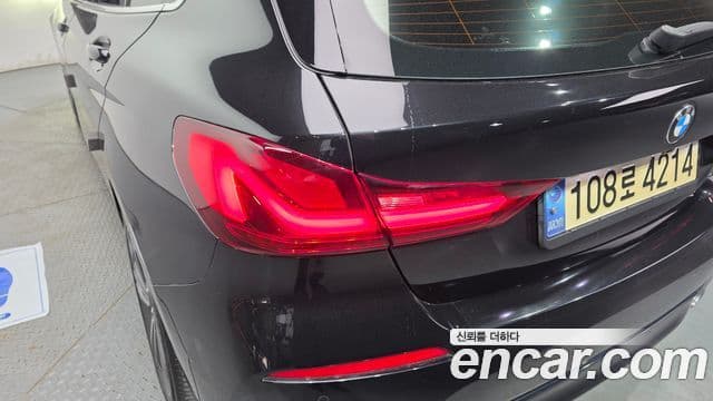 BMW 1 Series 2022 — ფოტო 7/28