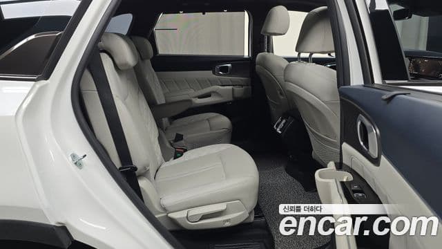 Kia Sorento 2022 — Şəkil 11/20