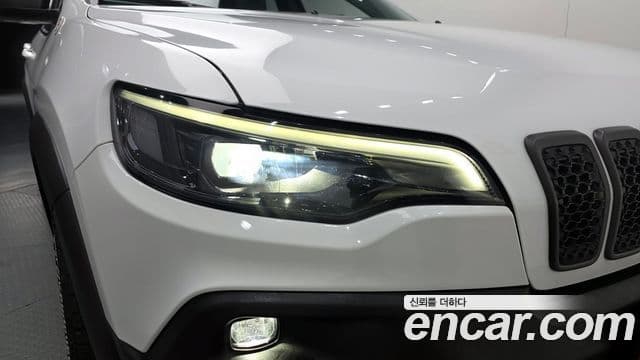 Jeep Cherokee 2021 — Photo 9/30