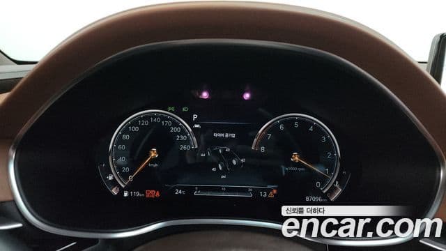 Genesis Electrified G80 2020 — ფოტო 8/20
