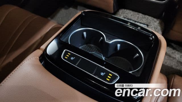 Genesis Electrified G80 2020 — ფოტო 19/20