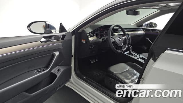 Volkswagen Arteon 2019 — Şəkil 10/20