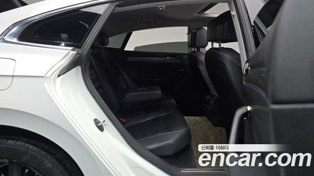 Volkswagen Arteon 2019 — Şəkil 12/20