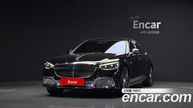 Mercedes-Benz S-Class 2023 — Photo 10/20