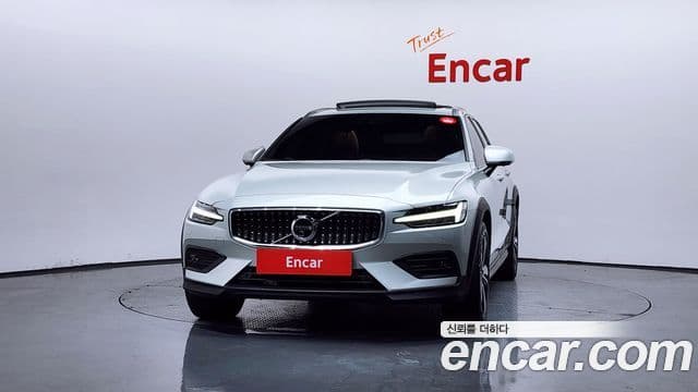 Volvo V60 Cross Country 2021 — Şəkil 3/20