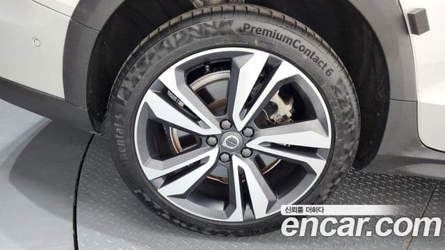 Volvo V60 Cross Country 2021 — ფოტო 5/20