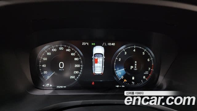 Volvo V60 Cross Country 2021 — ფოტო 8/20