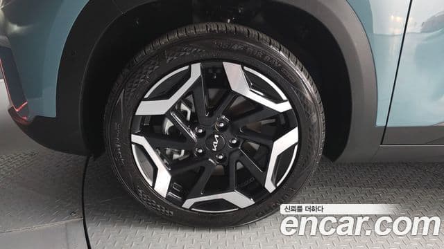 Kia Seltos 2025 — ფოტო 5/20