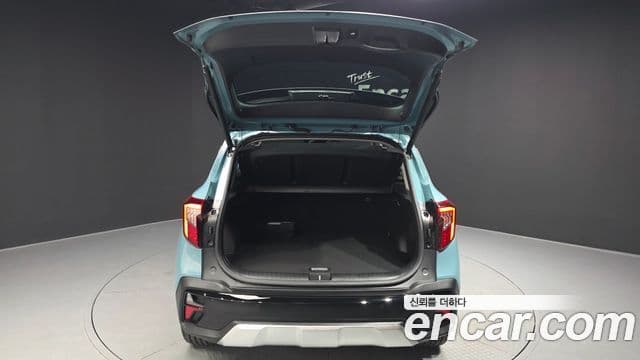 Kia Seltos 2025 — ფოტო 18/20
