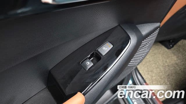 Kia Seltos 2025 — ფოტო 19/20