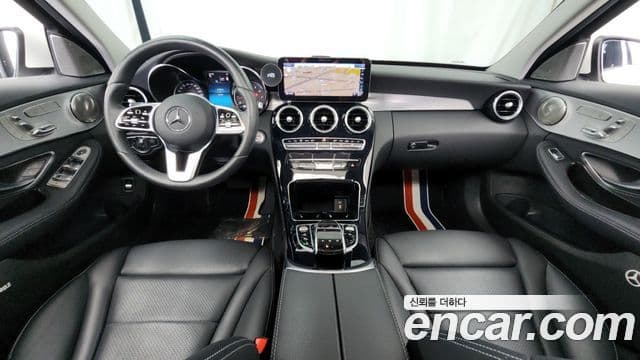 Mercedes-Benz C-Class 2020 — Photo 9/30