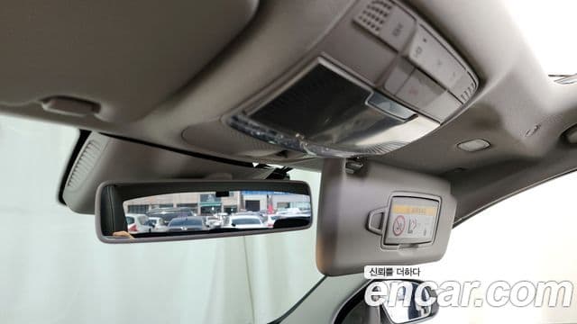 Mercedes-Benz C-Class 2020 — Photo 29/30