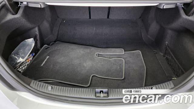 Mercedes-Benz C-Class 2020 — Photo 14/30