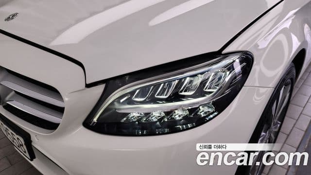 Mercedes-Benz C-Class 2020 — Photo 24/30