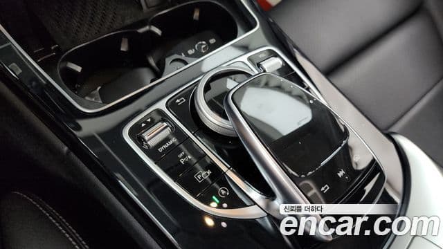 Mercedes-Benz C-Class 2020 — Photo 17/30