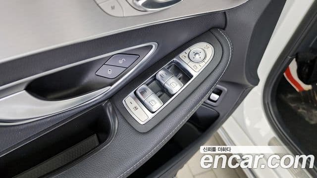 Mercedes-Benz C-Class 2020 — Photo 30/30