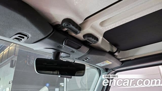 Jeep Wrangler 2021 — ფოტო 17/20
