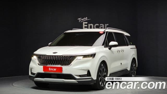 Kia Carnival 2021 — Фото 1/20
